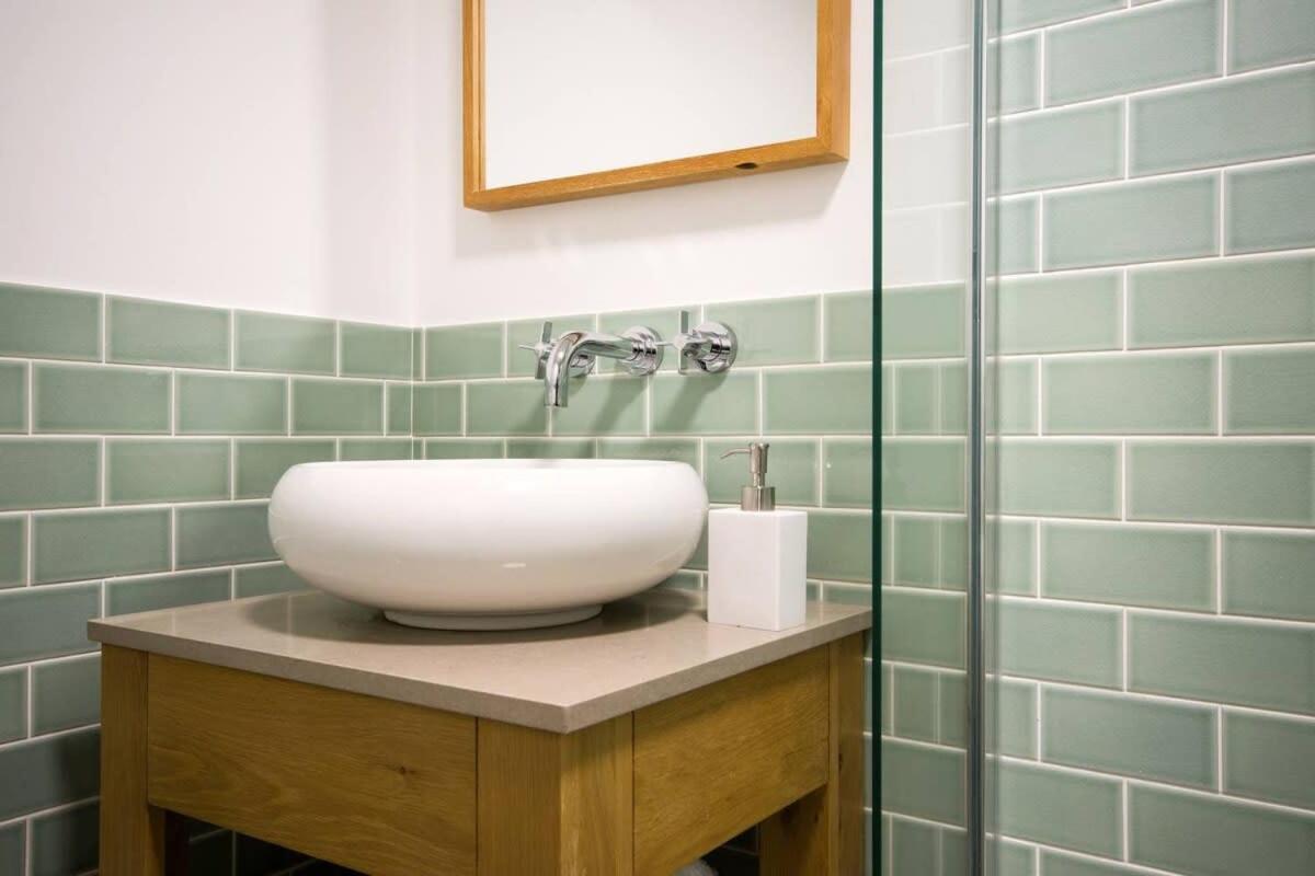 Modern Apartment In The Heart Of Oxford With Secure Underground Parking Esterno foto